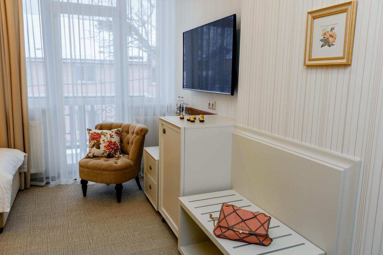 Galant Hotel Трускавец Екстериор снимка