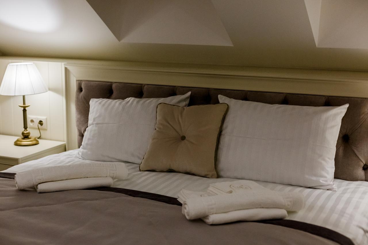 Galant Hotel Трускавец Екстериор снимка